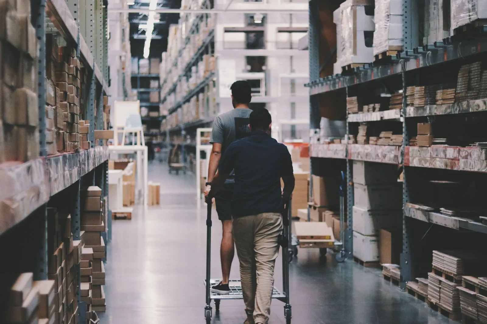 AI and Compliance in Logistics: Carbon, Customs & Driver Regulations